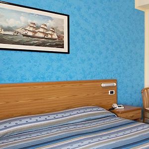 Camera con letto king size